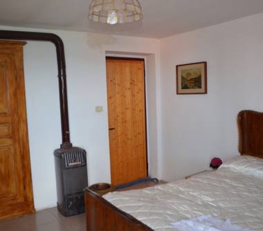 Casa indipendente in vendita a Curino, Frazione Santa Maria