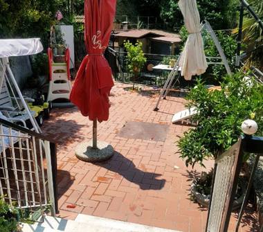 Trilocale in vendita a Genova, Zona Molassana