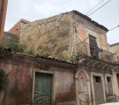 Casa indipendente in vendita a Comiso (Ragusa)
