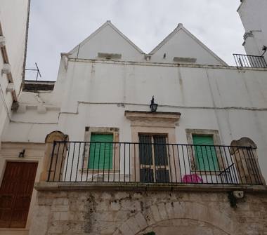 Casa indipendente in vendita a Locorotondo (Bari)