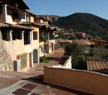 Affitto Appartamento Vacanze a Domus De Maria, Frazione Chia