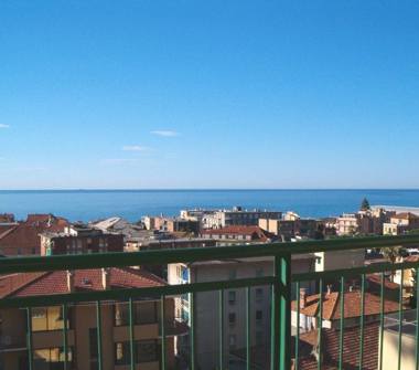 Affitto Appartamento Vacanze a Finale Ligure (Savona), Via Generale Stefano Cagna 21