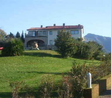 Rustico/Casale in vendita a Camaiore, Frazione Monteggiori