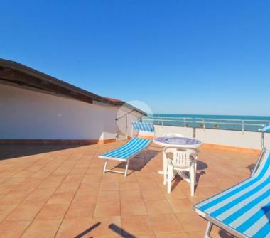 Affitto Appartamento Vacanze a Alba Adriatica (Teramo), Via Pompeo 11