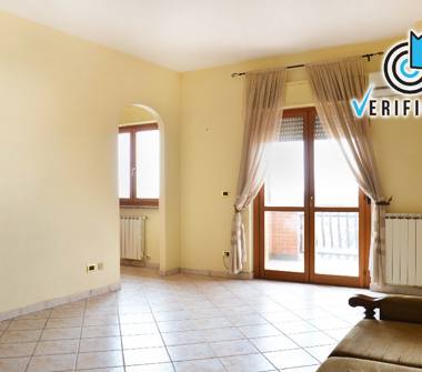 Trilocale in vendita a Castel Gandolfo, Frazione Pavona