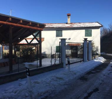 Casa indipendente in vendita a Mioglia (Savona)