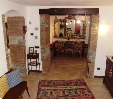 Porzione di casa in vendita a Sarzana, Frazione Falcinello