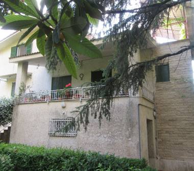 Casa indipendente in vendita a Palombara Sabina (Roma)