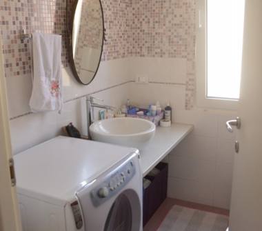 Casa indipendente in vendita a Imperia (Imperia)