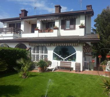 Villa in vendita a Anzio (Roma)
