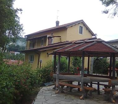 Casa indipendente in vendita a Frabosa Sottana (Cuneo)