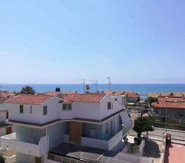 Quadrilocale in affitto a Ragusa, Frazione Marina Di Ragusa