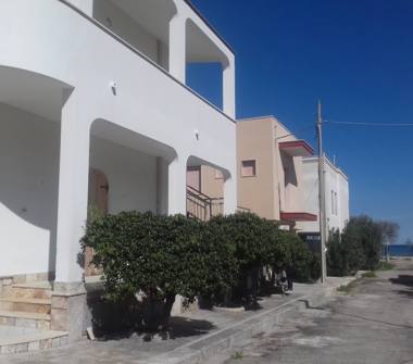 Affitto Casa Vacanze a Carovigno, Frazione Specchiolla