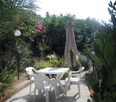 Casa indipendente in affitto a Piraino (Messina)