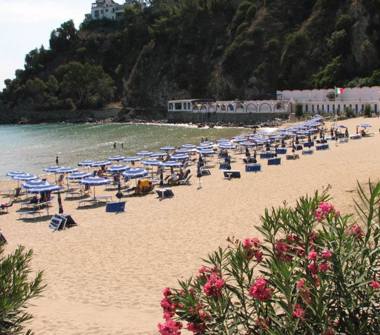 Affitto Appartamento Vacanze a Stalettì, Frazione Copanello