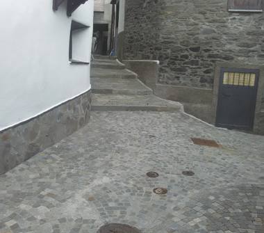 Casa indipendente in vendita a Maccagno con Pino e Veddasca (Varese)