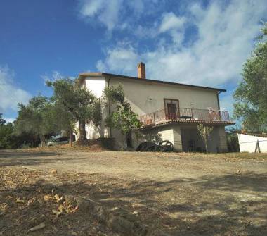 Rustico/Casale in vendita a Teano (Caserta)