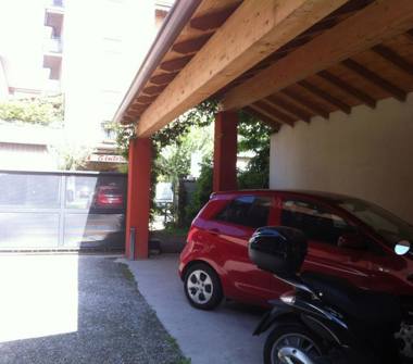 Casa indipendente in vendita a Bergamo, Zona Redona