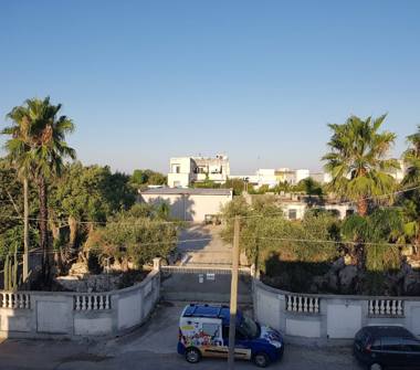 Negozio in vendita a Carpignano Salentino, Frazione Serrano