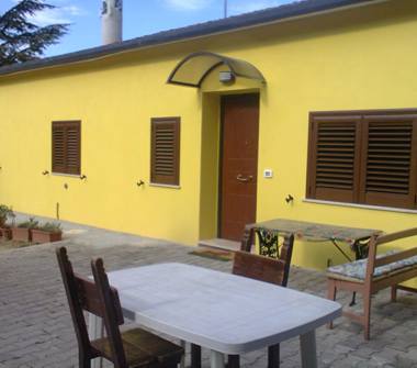 Casa indipendente in affitto a L'Aquila, Frazione Pettino