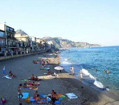 Affitto Appartamento Vacanze a Giardini-Naxos (Messina)