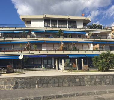 Quadrilocale in affitto a Aci Castello (Catania)