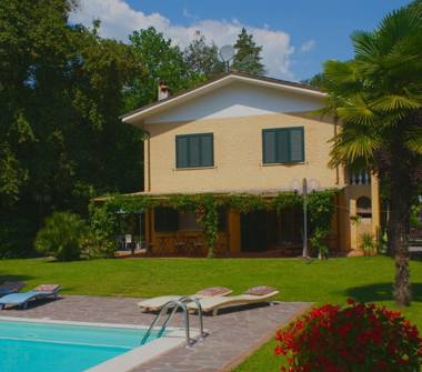Casa indipendente in vendita a Pescaglia, Frazione Monsagrati