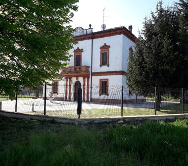 Villa in vendita a Villanova sull'Arda, Frazione Soarza