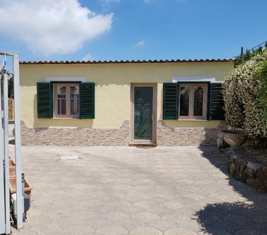 Casa indipendente in affitto a Barano d'Ischia (Napoli)