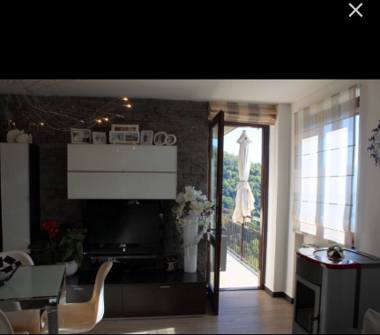 Trilocale in vendita a Rogno, Frazione San Vigilio