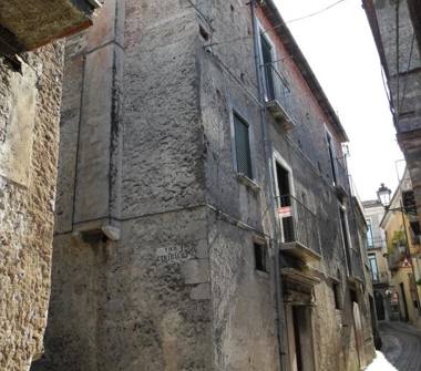 Palazzo/Stabile in vendita a Padula (Salerno)