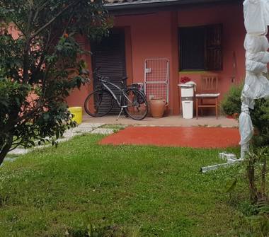 Affitto Bungalow Vacanze a Carrara, Frazione Marina Di Carrara