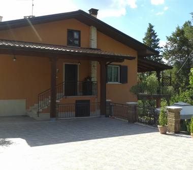 Casa indipendente in vendita a Altavilla Irpina (Avellino)