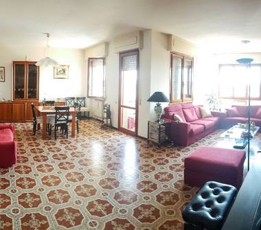 Quadrilocale in vendita a Pontedera (Pisa)