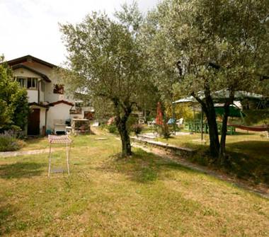 Casa indipendente in vendita a Castelnuovo Magra (La Spezia)