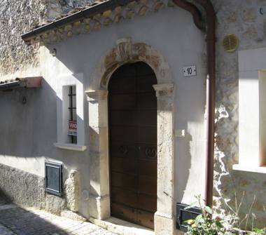 Casa indipendente in vendita a Roccacasale (L'Aquila)