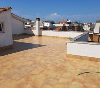 Quadrilocale in vendita a Ardea, Frazione Marina Di Tor San Lorenzo