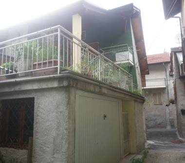 Casa indipendente in vendita a Mattie (Torino)