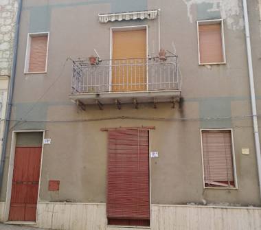 Casa indipendente in vendita a Ramacca (Catania)