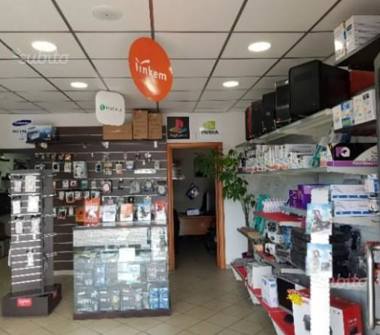 Negozio di telefonia/informatica in vendita a Quarto (Napoli)