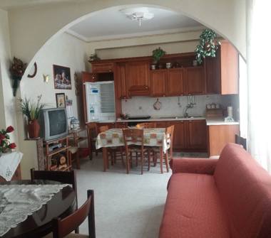 Casa indipendente in vendita a Solarino (Siracusa)