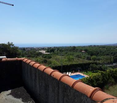 Casa indipendente in vendita a Aci Sant'Antonio (Catania)