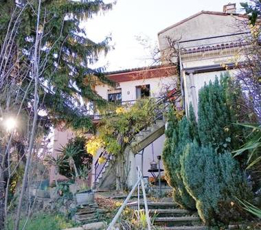 Villa in vendita a Montù Beccaria (Pavia)