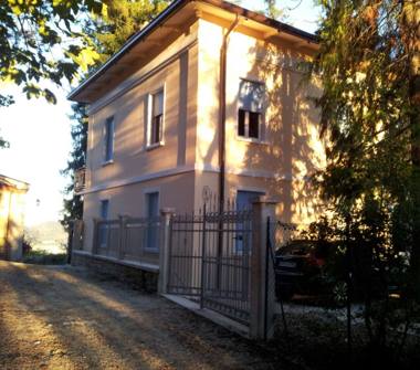 Villa in vendita a Montese (Modena)