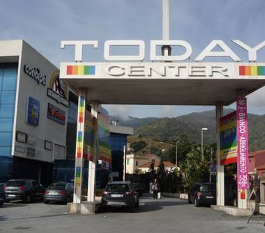 Negozio in affitto a Messina, Frazione Tremestieri