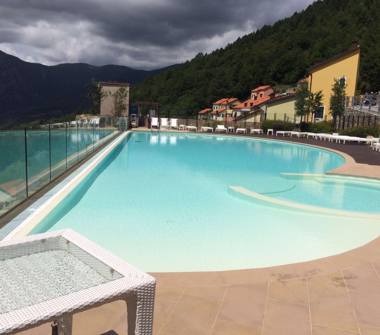 Villetta a schiera in vendita a Magliolo, Frazione Canova