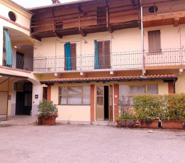 Quadrilocale in vendita a Pombia (Novara)