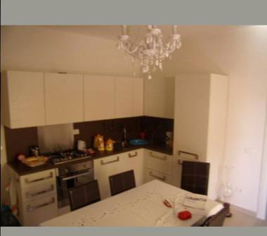 Trilocale in vendita a Carrara, Frazione Fossone