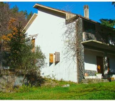 Villa in vendita a Sesta Godano, Frazione Santa Maria