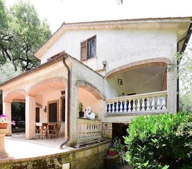 Casa indipendente in vendita a Narni (Terni)